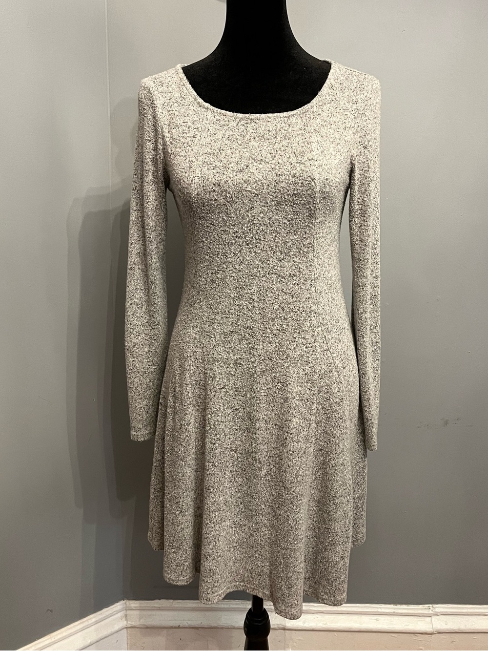 Potter’s Pot Heathered Gray Midi Dress, size M